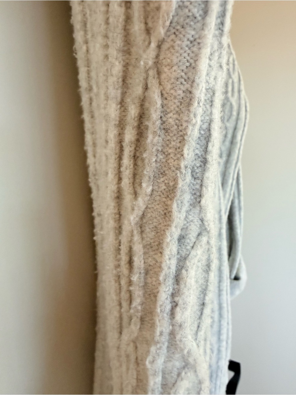 ALO Yoga Winter Bliss Cable Knit Cardigan Light Gray M - Picture 6 of 8